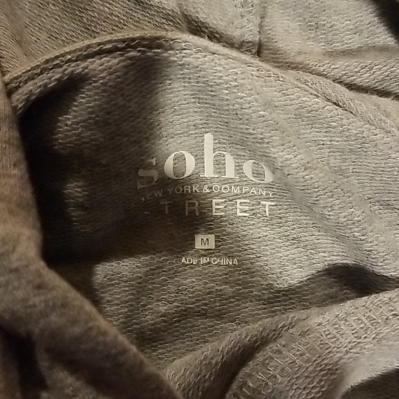 New York & Co hoodie - Picture 2 of 3